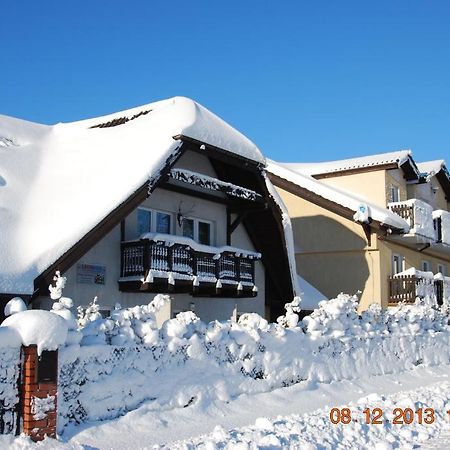 Zajazd I Restauracja "Mysliwskie Zacisze" Nikielkowo Экстерьер фото